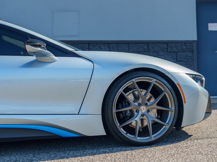 #1064-•-2015-bmw-i-8-image-54