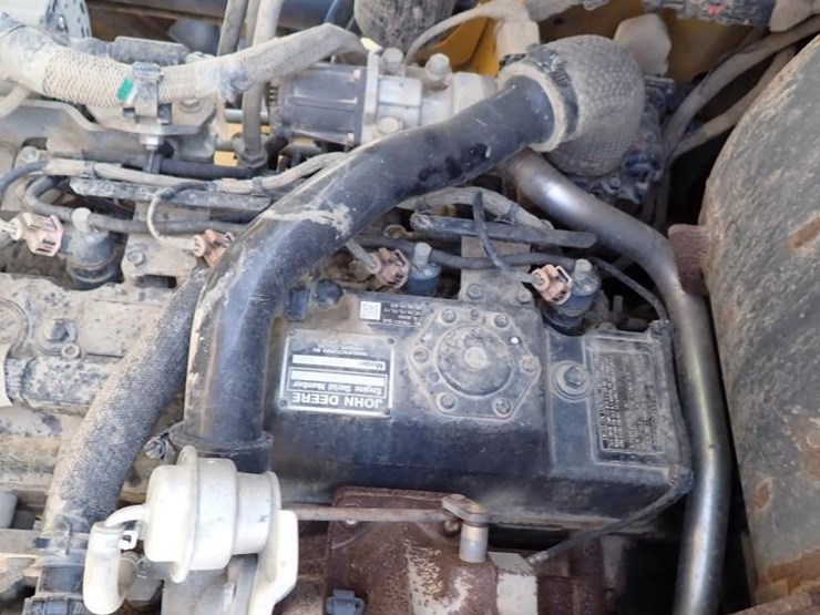 2019-deere-210lep-image-21