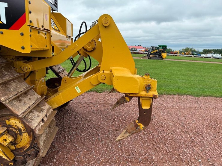 caterpillar-d6t-xl-image-38