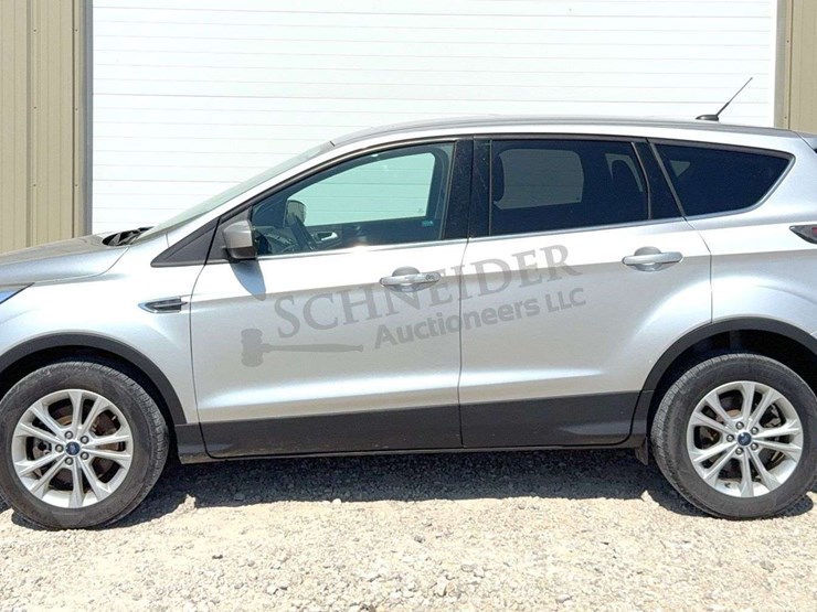2017-ford-escape-se-image-4
