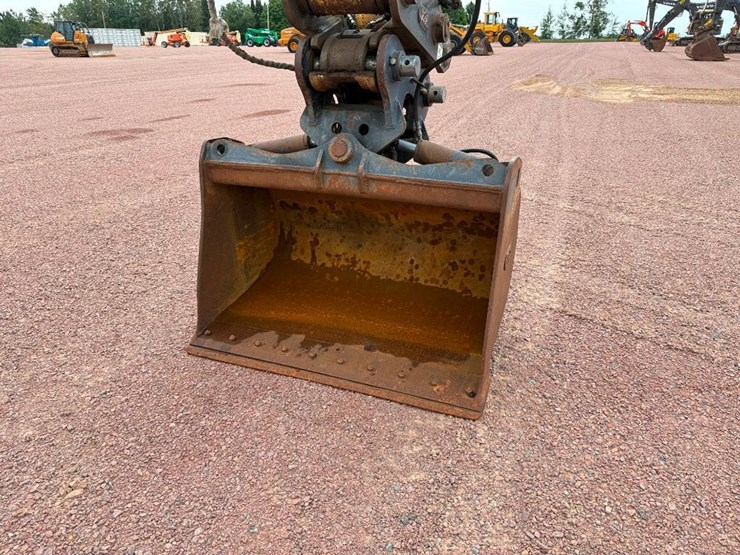 deere-210c-w-image-23