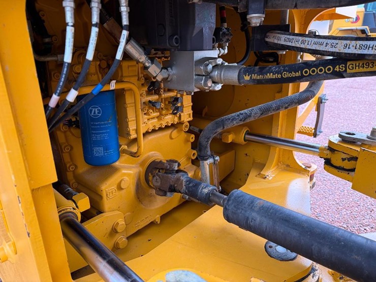 2019-deere-544l-image-56
