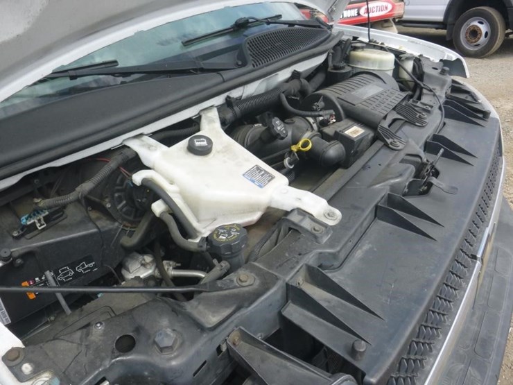 2014-chevrolet-express-2500-image-12
