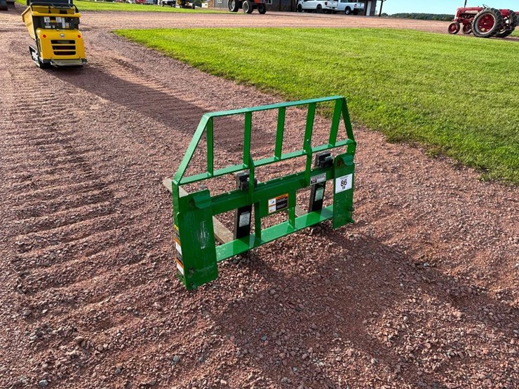 john-deere-200-image-3