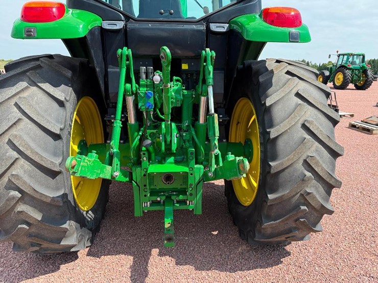 john-deere-6110m-image-37