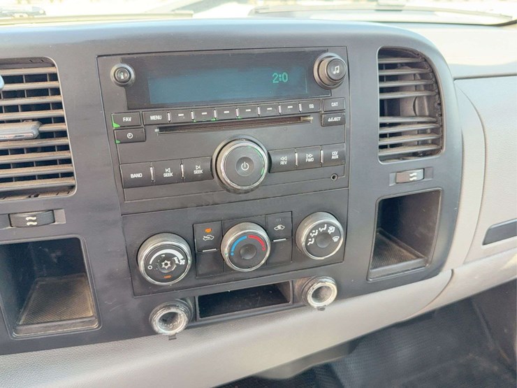 2009-chevrolet-3500-image-45