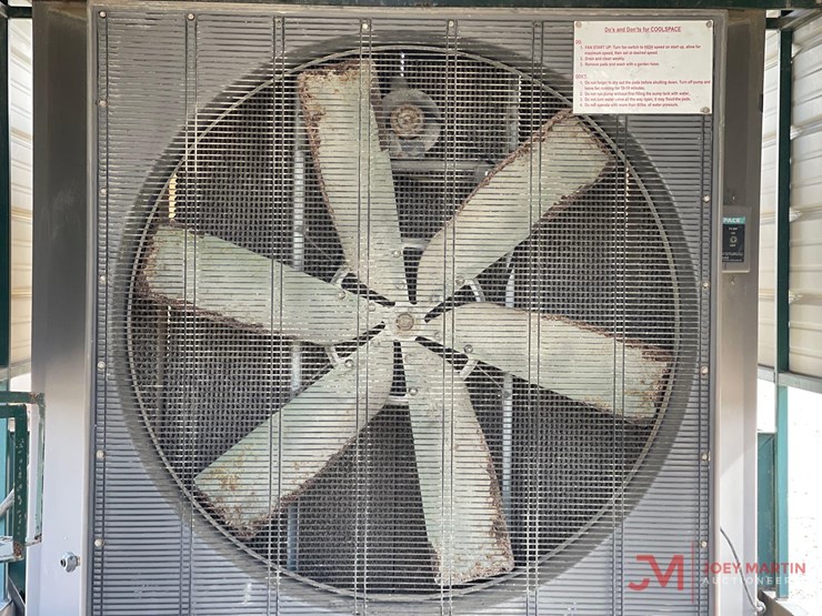 2013-top-hatt/a-cooling-trailer-image-22
