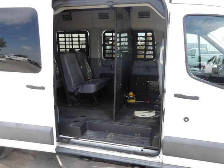 2017-ford-transit-image-13