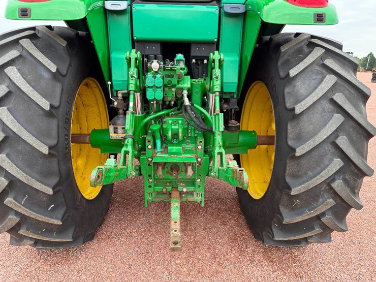 john-deere-7220-image-37