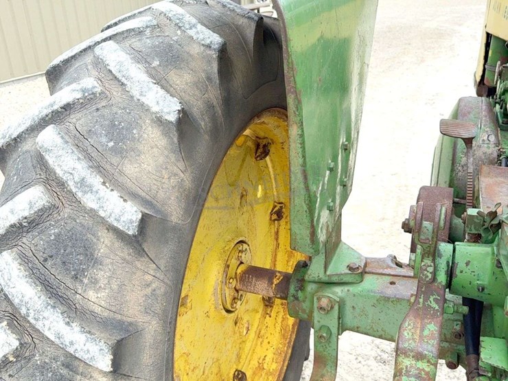 john-deere-630-image-35