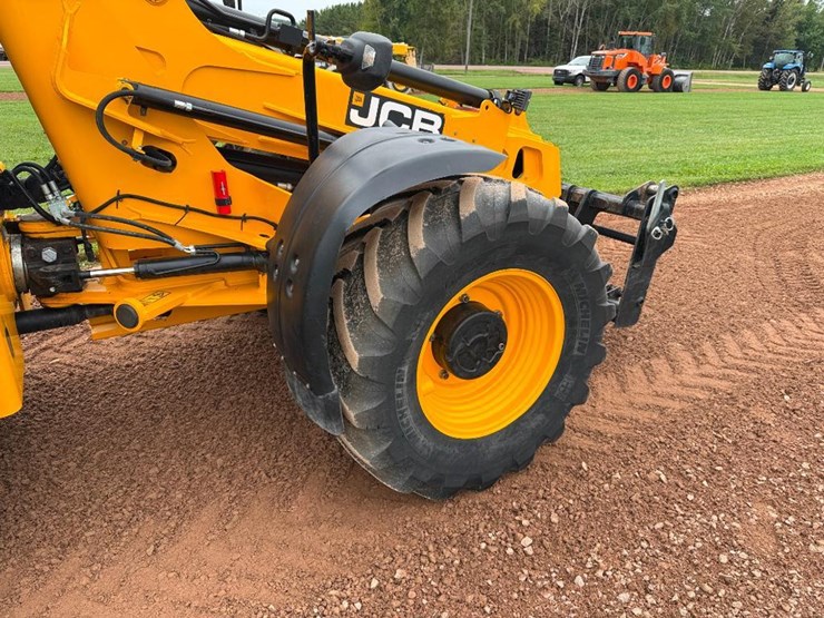 jcb-tm320-image-12