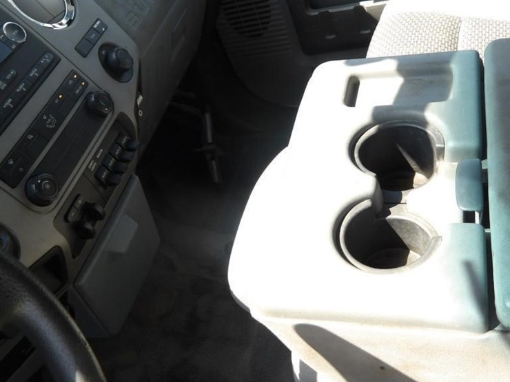 2011-ford-f550-image-22