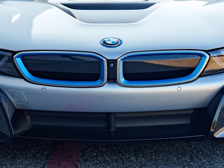 #1064-•-2015-bmw-i-8-image-10