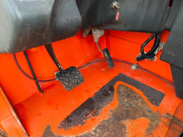 2014-jlg-g6-42a-image-36