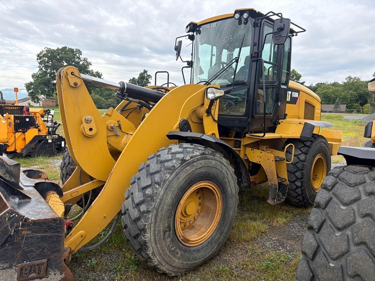 2020-caterpillar-938m-image-2