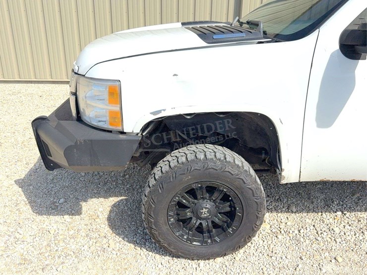 2011-chevrolet-2500hd-image-74