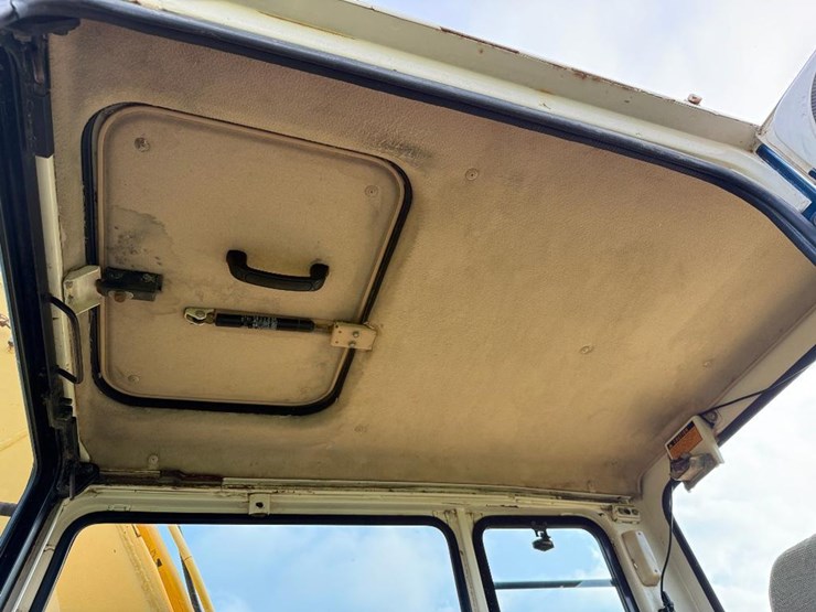 komatsu-pc150-lc-5-image-46
