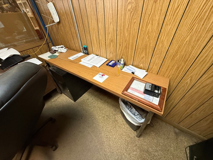 5’-x-5’-l-shape-wood-desk,-(1)-5’x2’-table,chair,-&-(2)-small-filing-cabinets-image-3