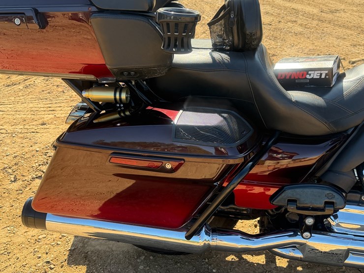 #1075-•-2018-harley-davidson-flhtkse-cvo-limited-image-37