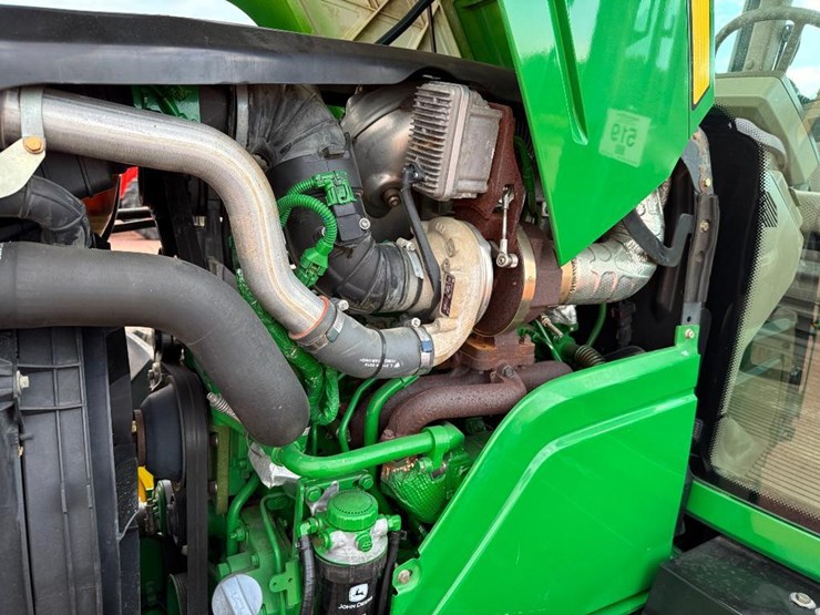 john-deere-6105m-image-32