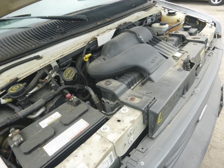 2003-ford-econoline-350-image-12