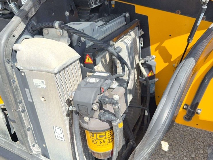 2019-jcb-540-140-image-44