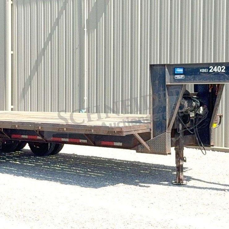 1995 Starlite 24' flatbed gooseneck trailer