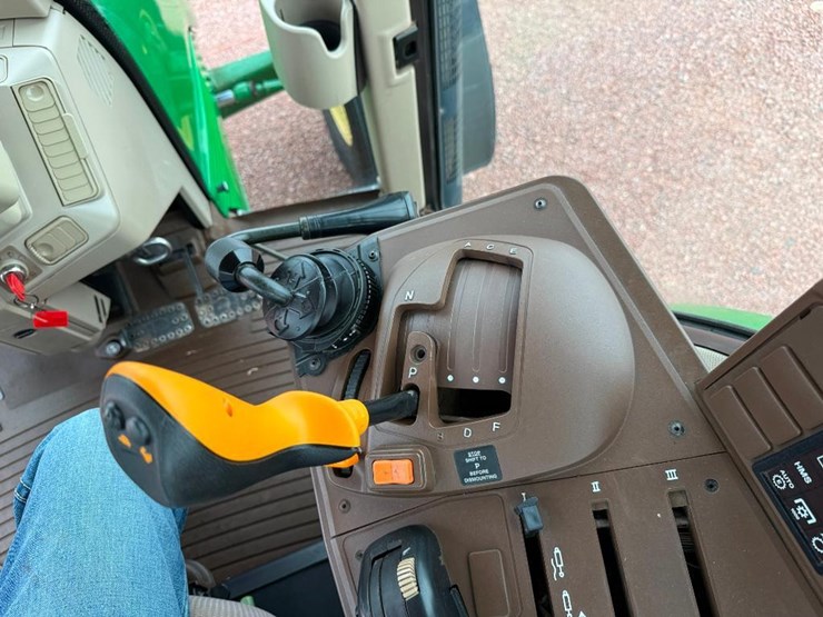 john-deere-7220-image-57