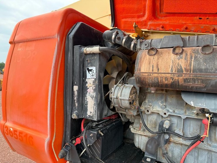 jlg-660sj-image-39