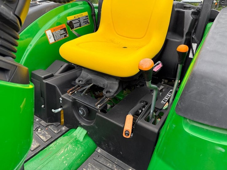 john-deere-4044m-image-29
