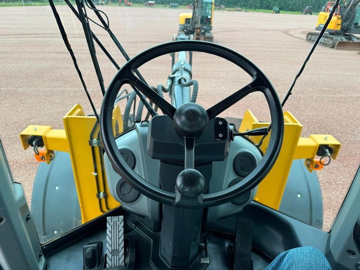 2019-deere-544l-image-67