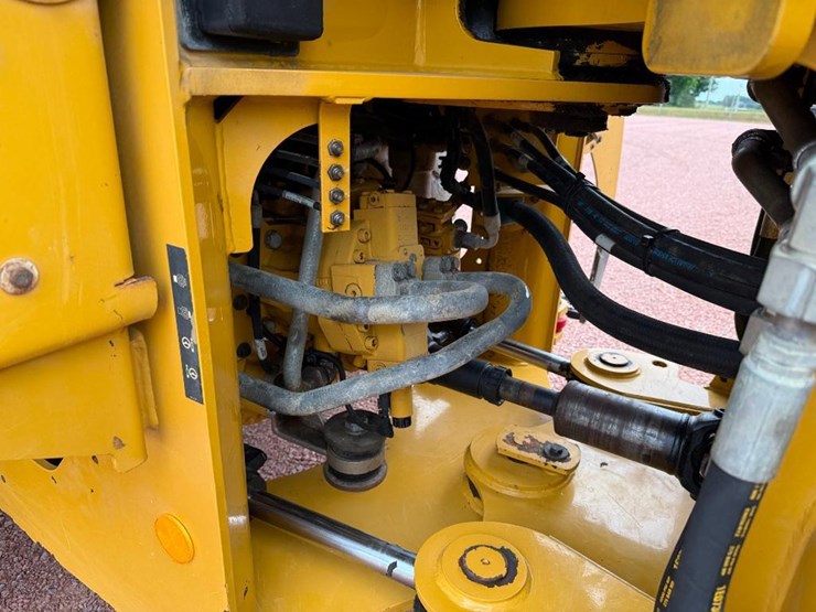 caterpillar-926m-image-48