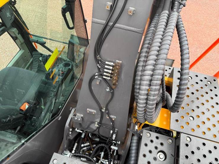 volvo-ecr145el-image-48