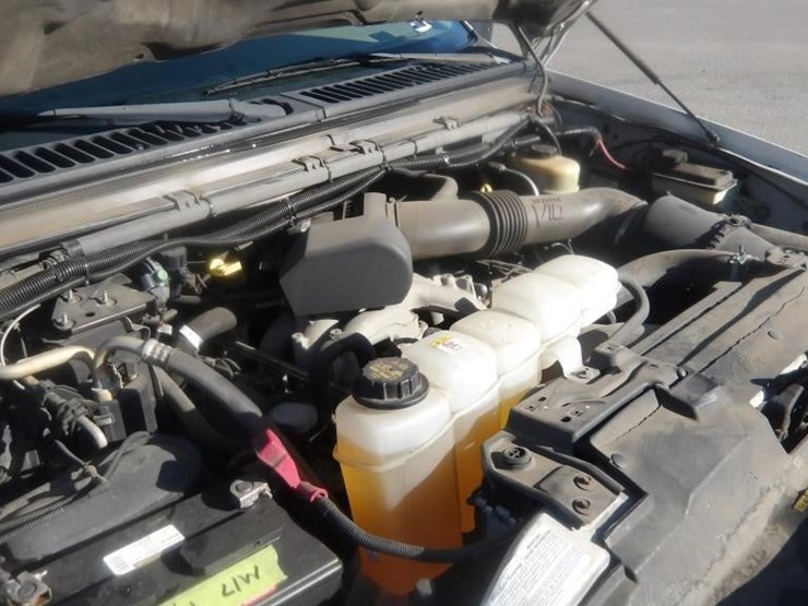 2003-ford-f550-image-12