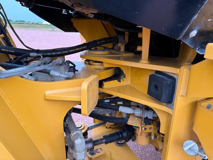 caterpillar-926m-image-32