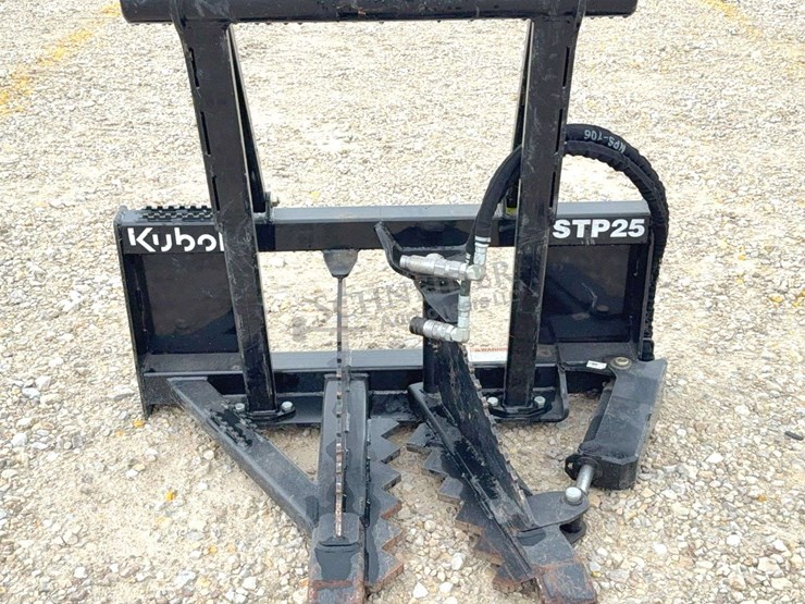 kubota-stp25-skid-steer-tree-puller-image-8