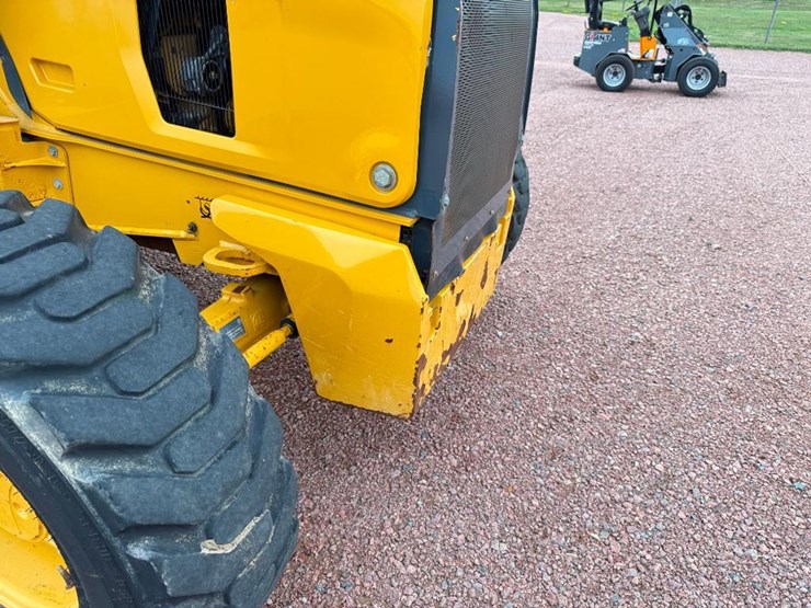 2019-deere-310sl-hl-image-42