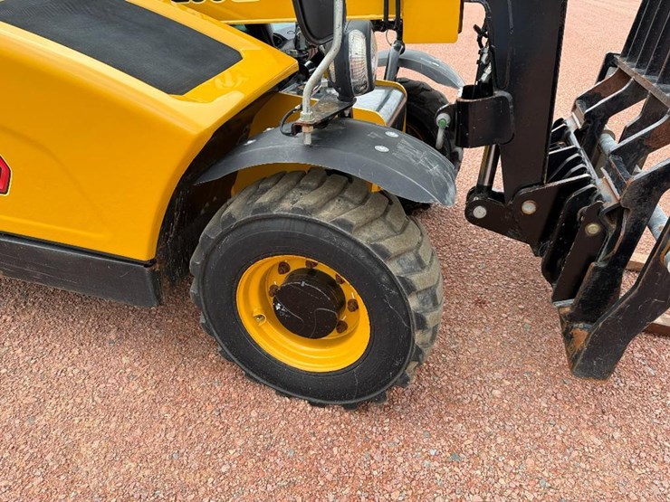 2021-caterpillar-th255c-image-9