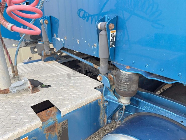 2007-peterbilt-386-image-23