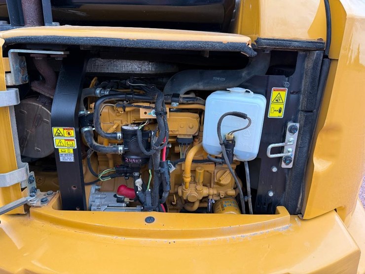 caterpillar-305e2-cr-image-36