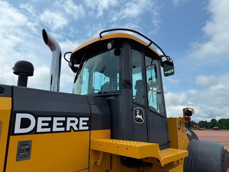 deere-524k-image-18