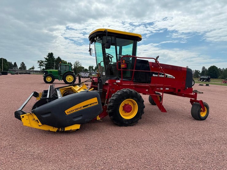 new-holland-hw305-image-1