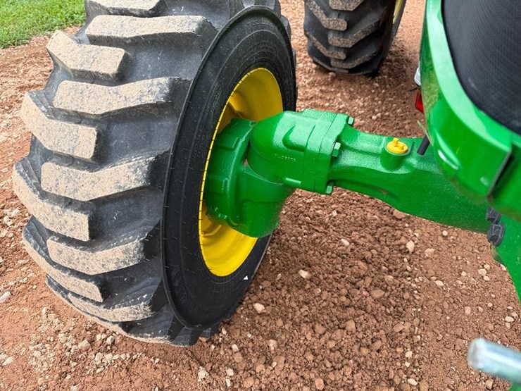 john-deere-4044m-image-18