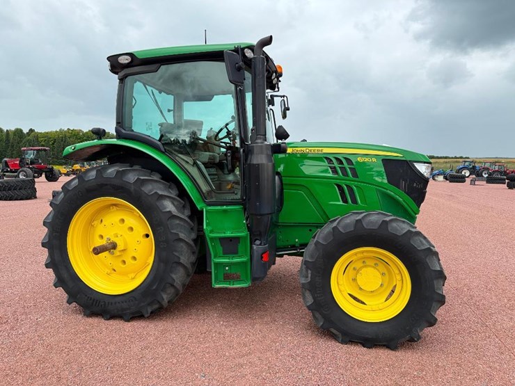john-deere-6120r-image-3