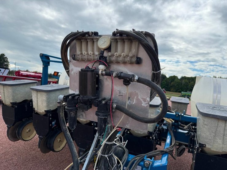 1999-kinze-2000-image-18