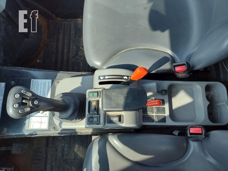 2021-bobcat-toolcat-5600-image-11
