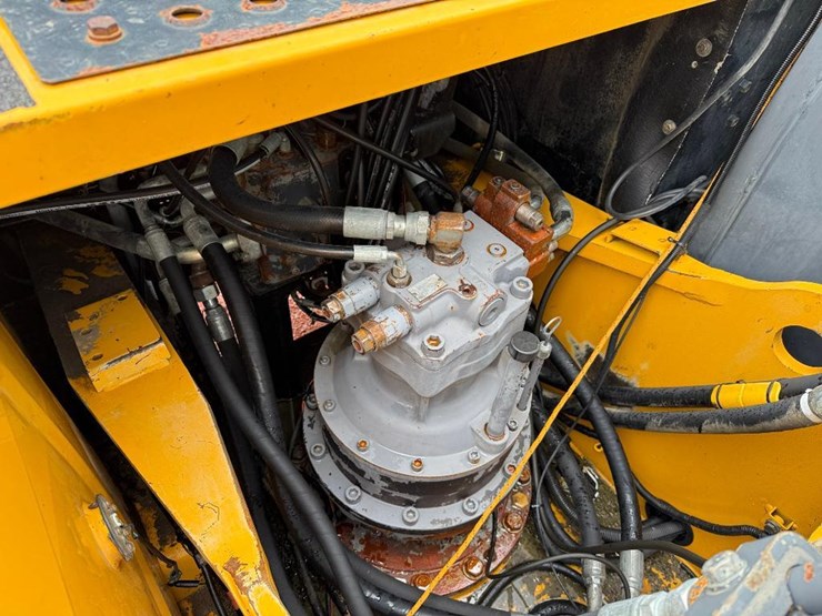 john-deere-2010-image-40