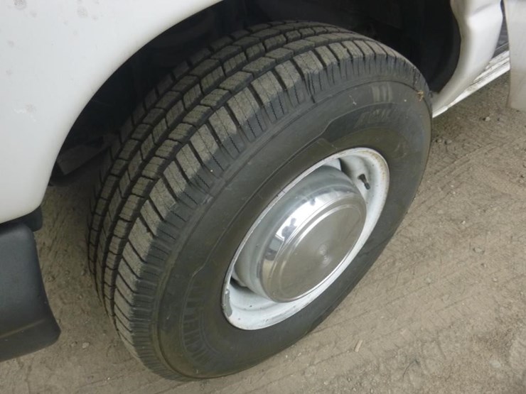 2003-ford-econoline-350-image-14