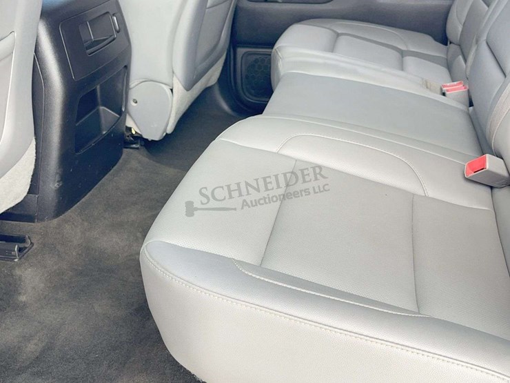 2015-chevrolet-2500hd-image-43
