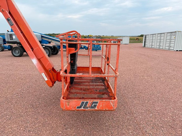 jlg-660sj-image-32